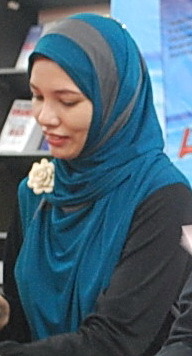 Riawani Elyta