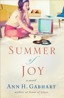 Summer of Joy (The Heart of Hollyhill #3)