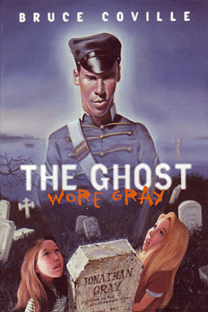 The Ghost Wore Gray (Nina Tanleven, #2)